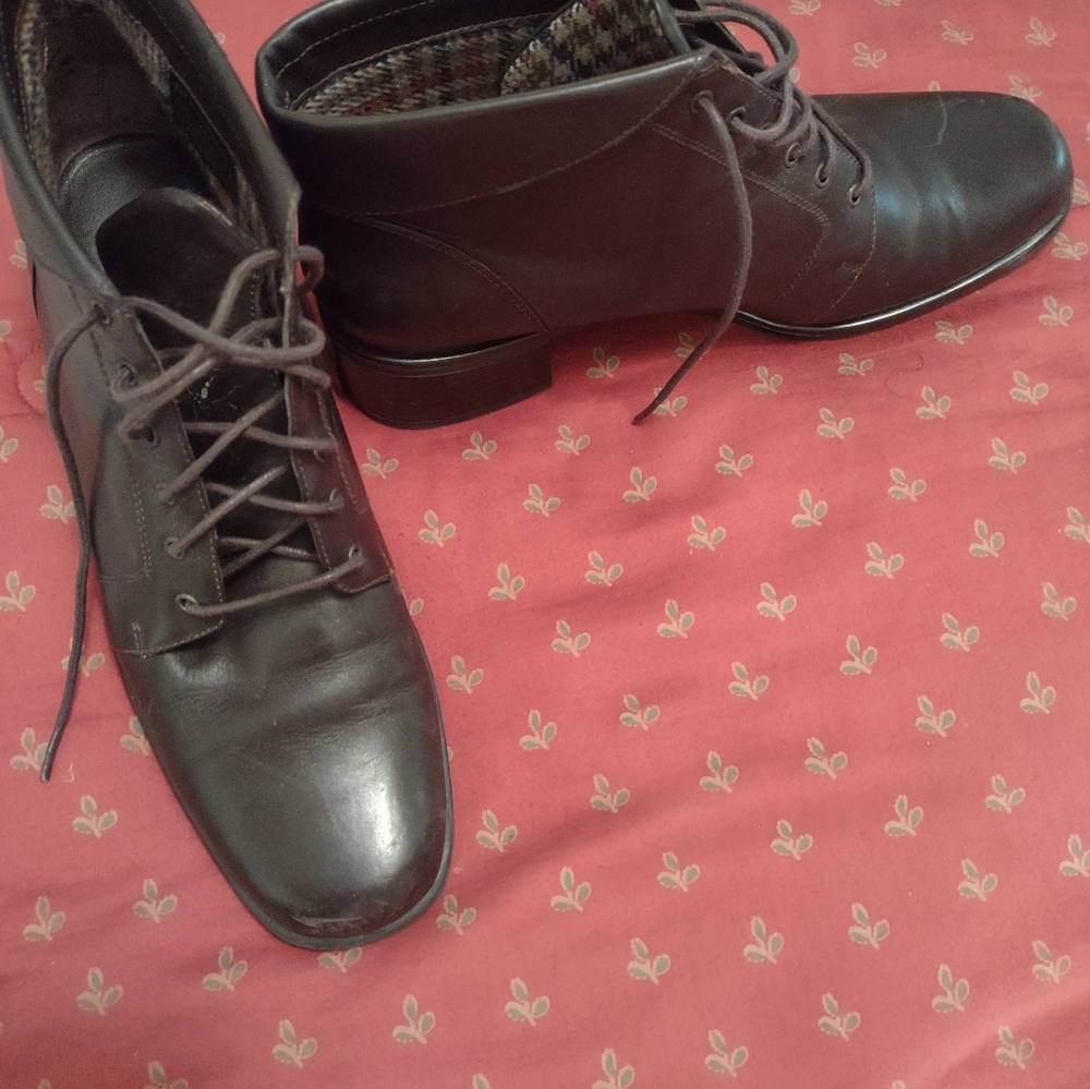 Brown Leather Ankle Boots size 9.5 - Picture 9 of 10